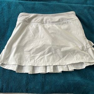 Iviva white skirt size 12 kids